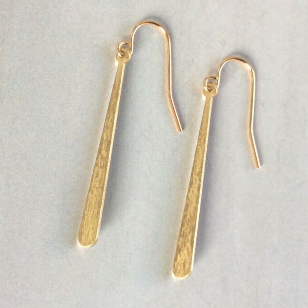 NEW Lightweight gold plated earrings